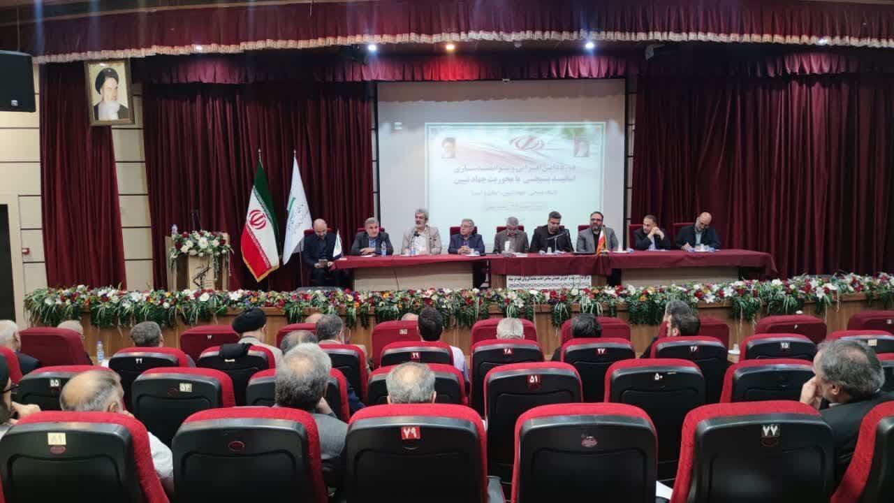 دانشجویان چشم بینای جامعه هستند
