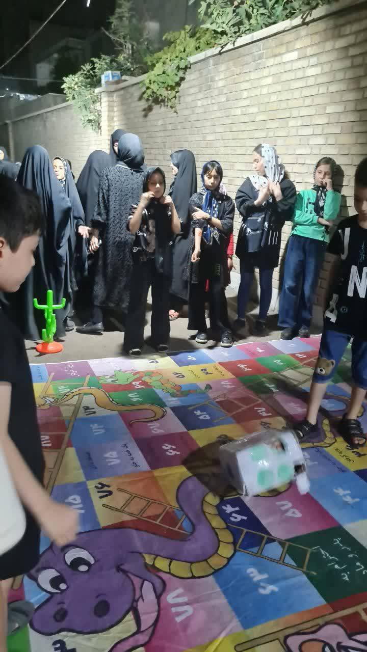 حضور طلاب جهادی در مناطق حاشیه نشین تهران حضور طلاب جهادی در مناطق حاشیه نشین تهران