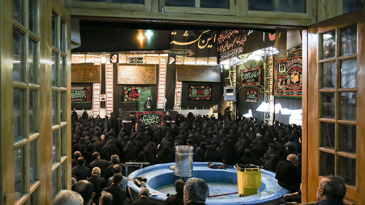 گروکشی استکان‌ها در خانه زرگرباشی اصفهان برای حاجت روا شدن