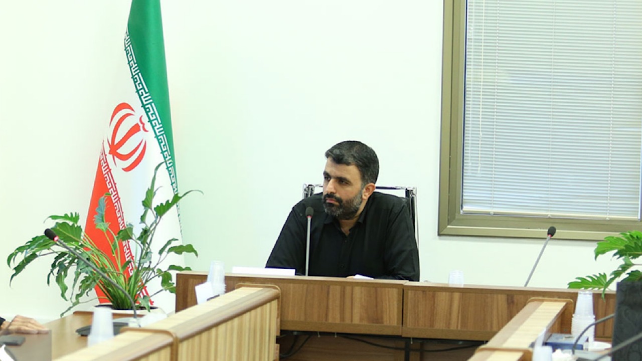 تقدیر خانواده شهدای جنگ و امنیت از شبکه افق
