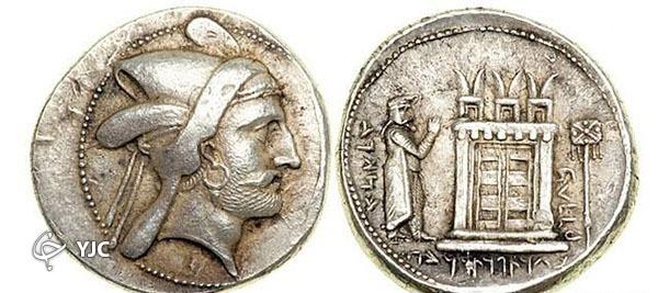 سکه ای از خاندان بومی پرترکه ها که هوبرز و بَغدات را در کنار آتشدان سنگی به مانند همین یادمان نشان می دهد