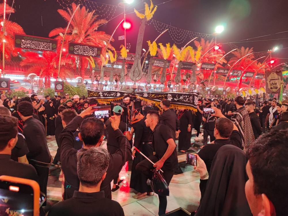 عزاداران در کربلا