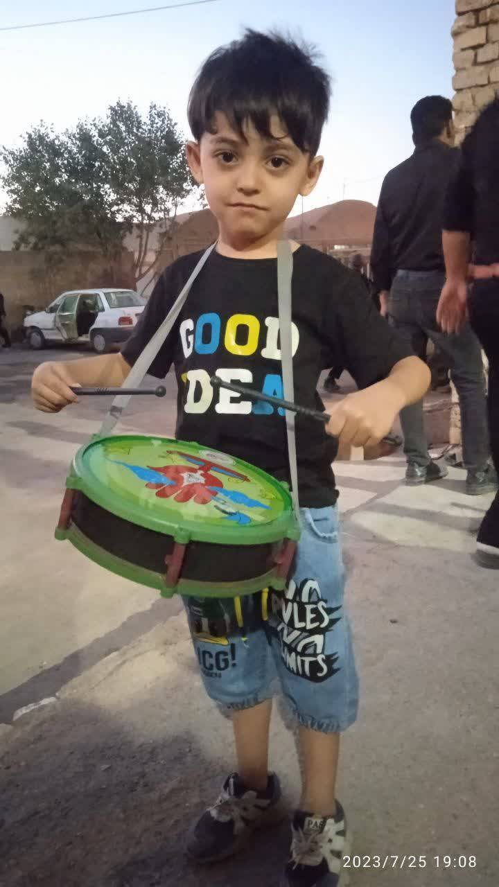 كودكان در دسته عزاداري
