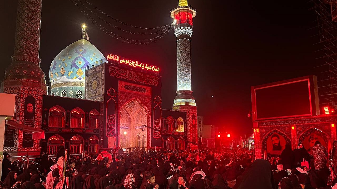 عزاداری شب عاشورای حسینی در امامزاده صالح با نوای پویانفر