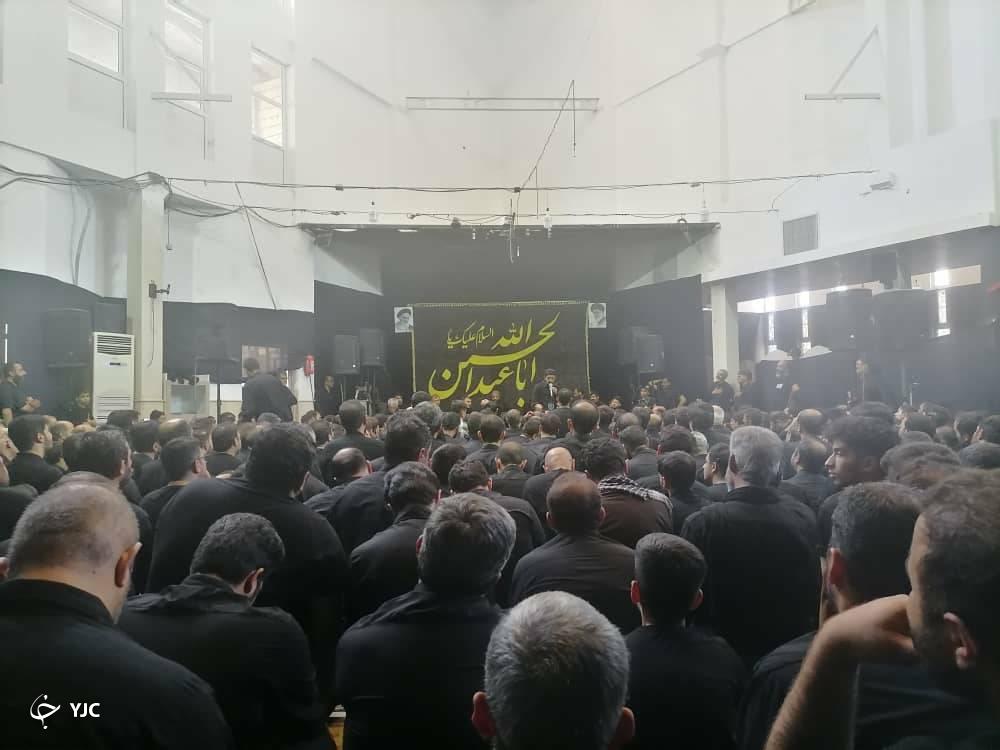روایتی از شور عزاداری امام حسین (ع&zwnj;) در حسینیه سیدالشهدای شیراز + فیلم