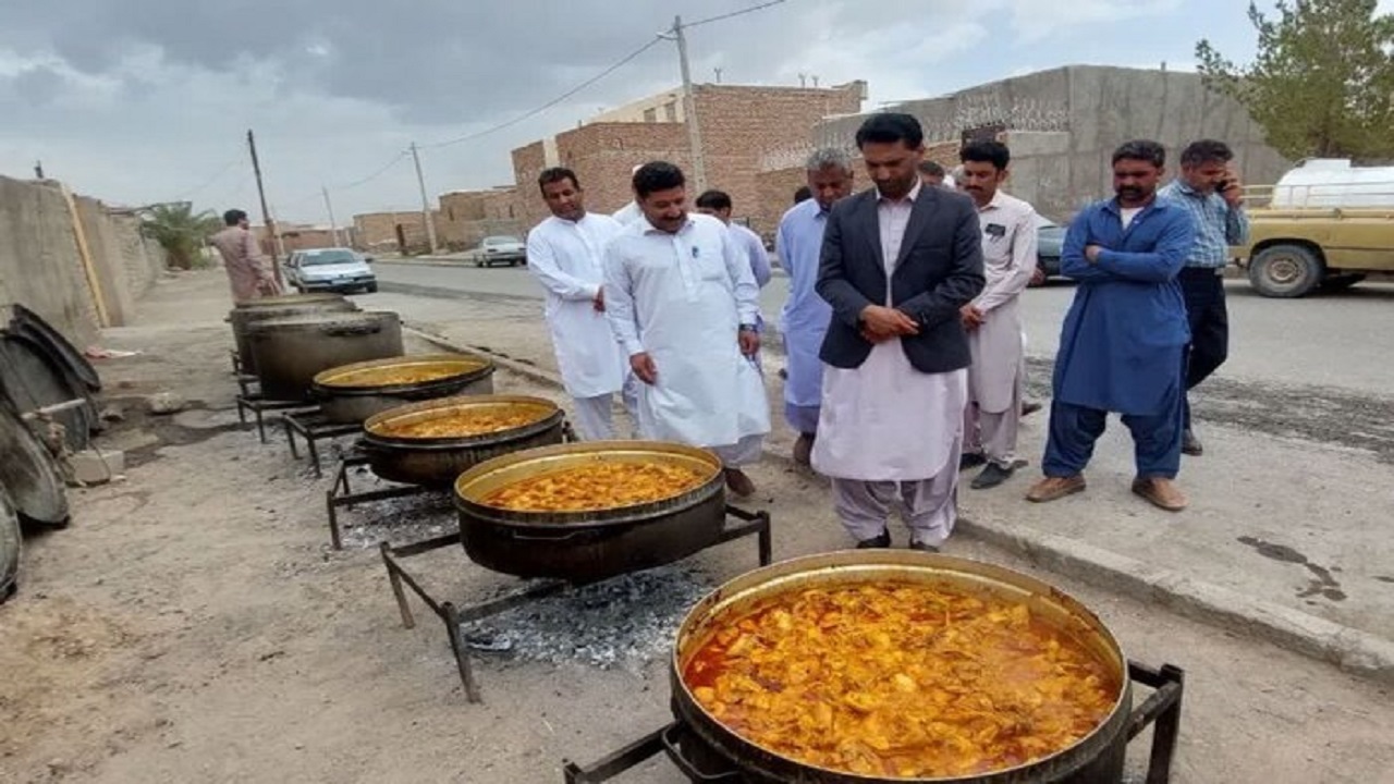 ۲۰۰ بسته معیشتی میان نیازمندان تفتان توزیع شد