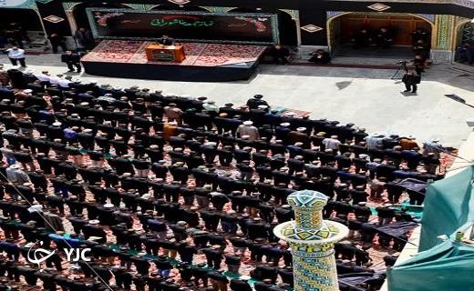 جلوه هایی از نماز جمعه عاشورایی قم