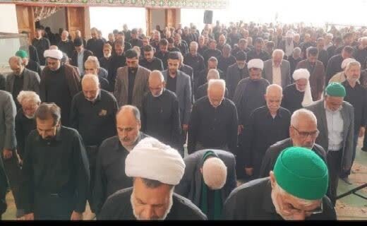 اقامه نماز جمعه عاشورایی + تصاویر