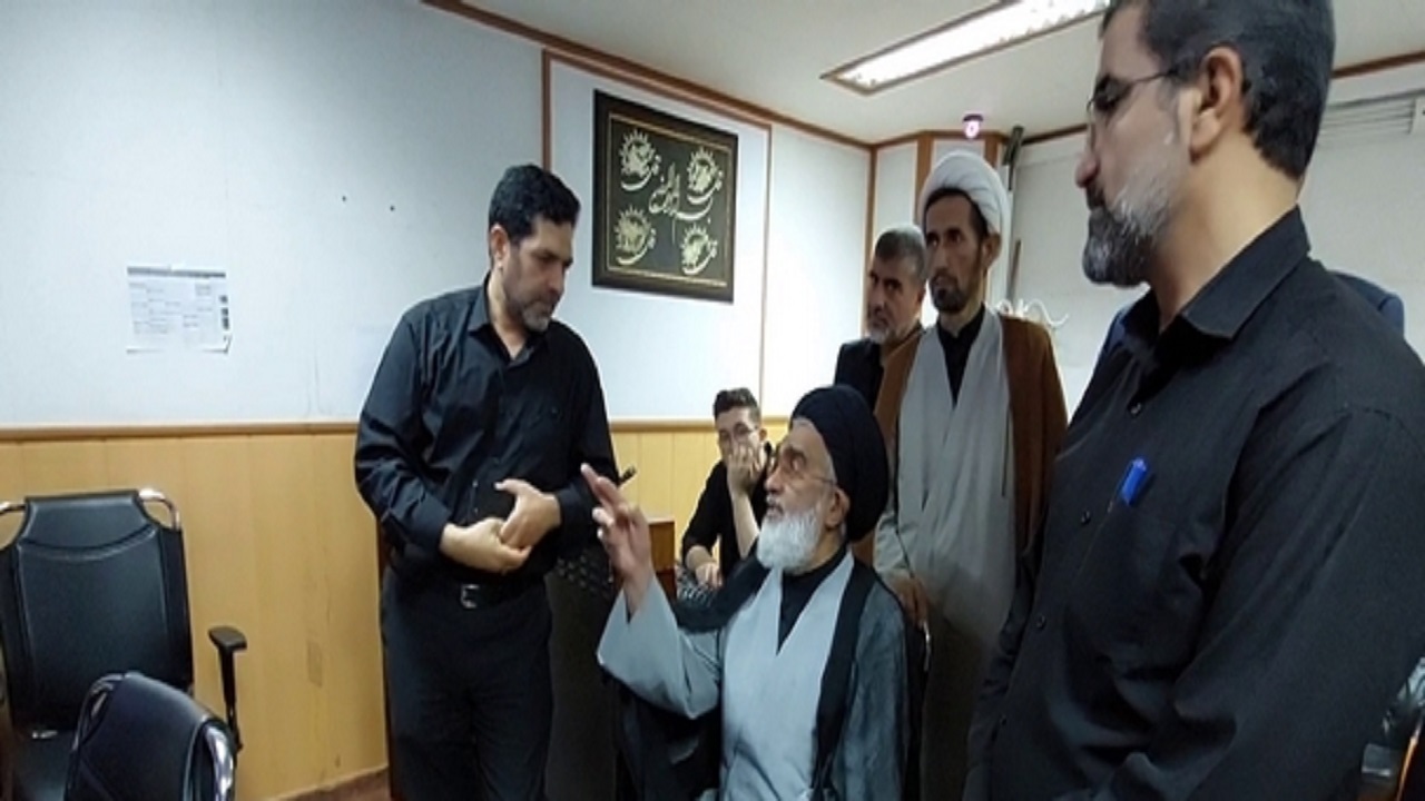 حضور آیت الله سعیدی در اتاق فرمان حرم حضرت معصومه (س)