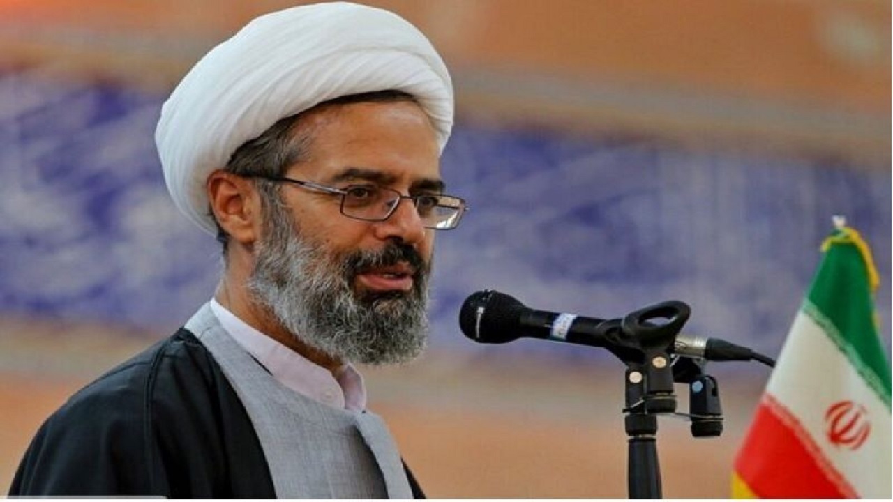  سعادت جامعه در گرو توجه به درس‌های عاشورا است