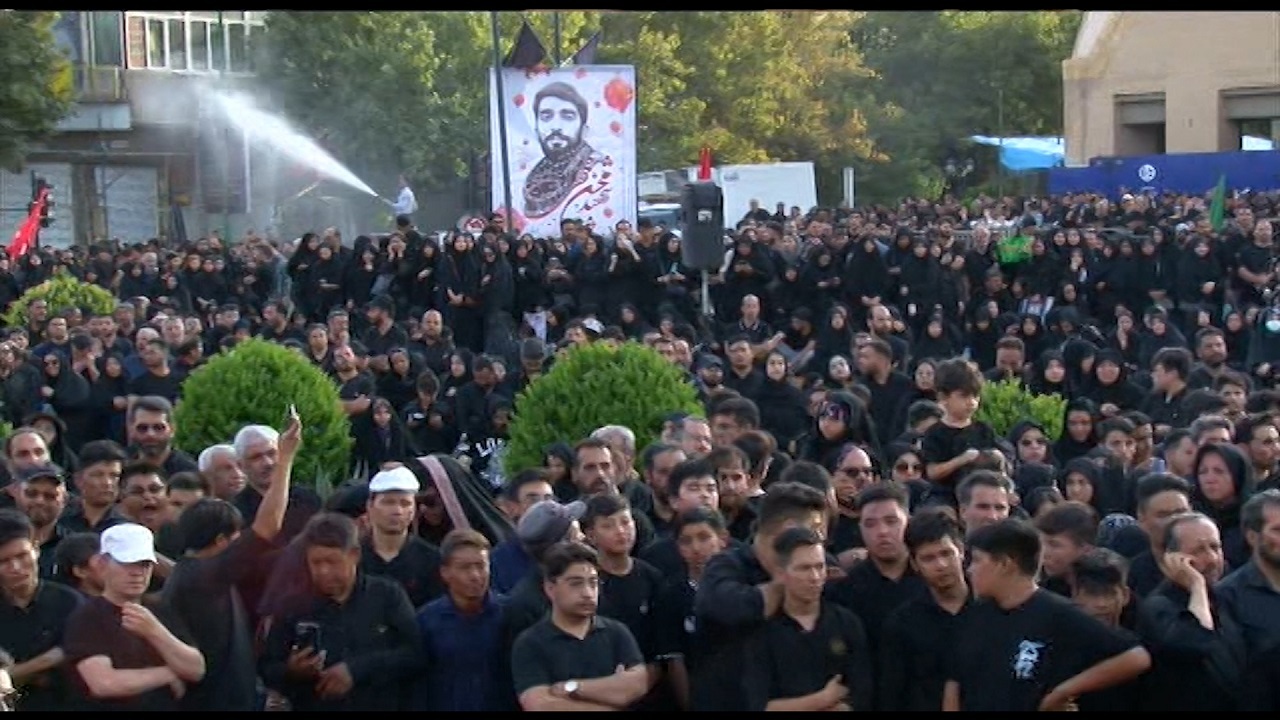 اجتماع بزرگ مردمی یوم الحسین در میدان امام حسین (ع) اصفهان