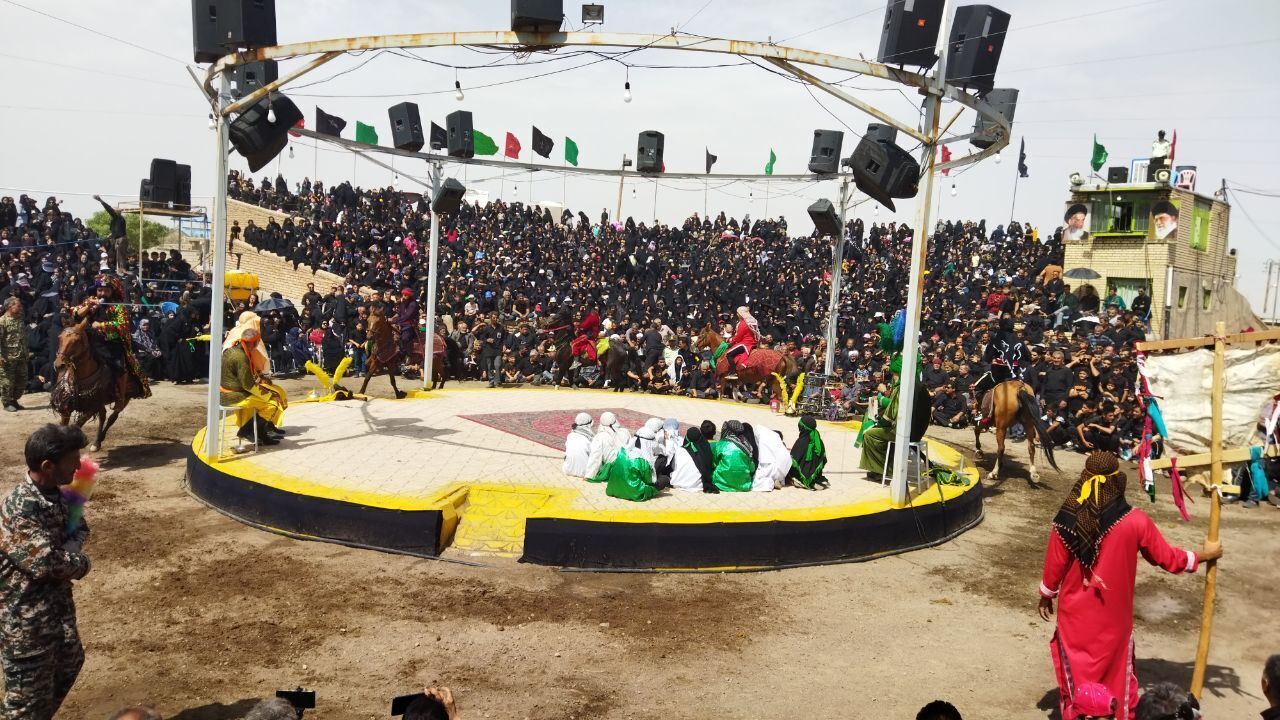 برگزاری مراسم آیینی تعزیه خوانی روستای فدیشه در روز عاشورا