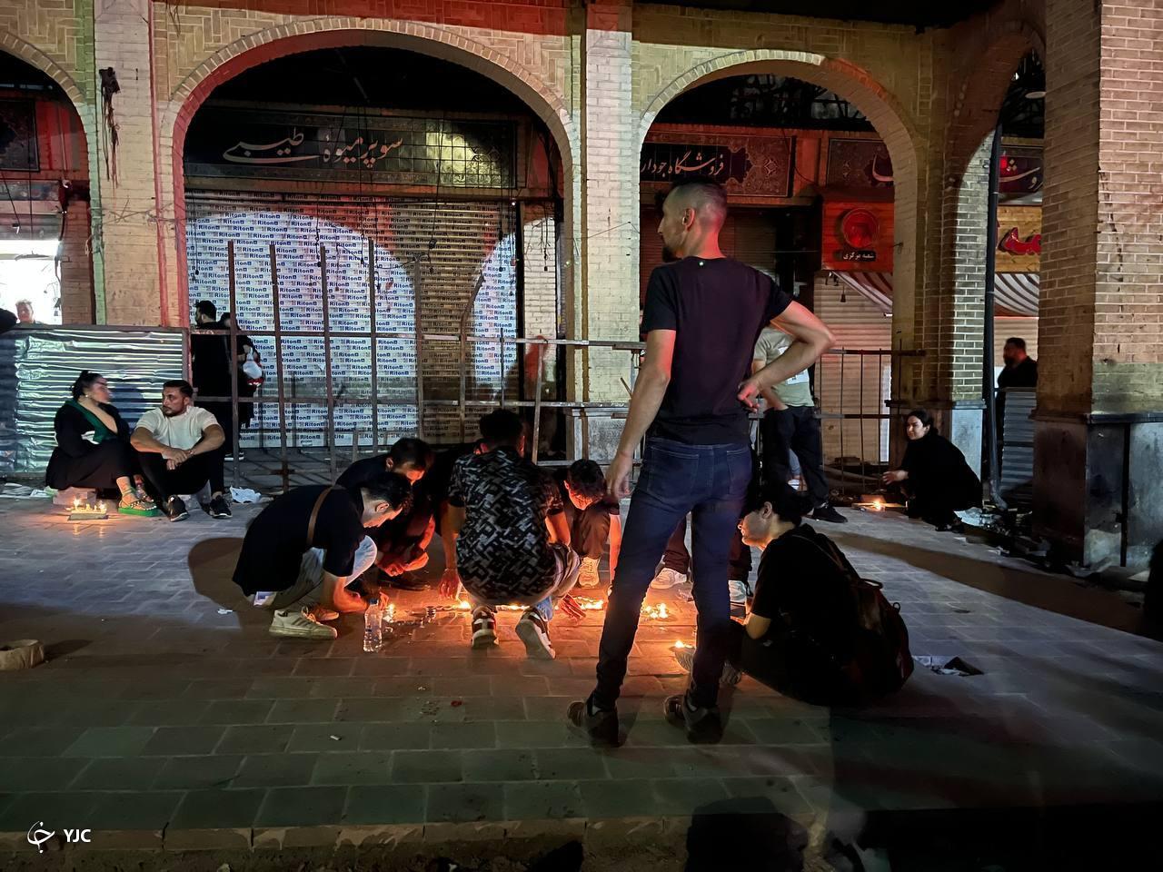 حال و هوای سوگواران حسینی در شام غریبان