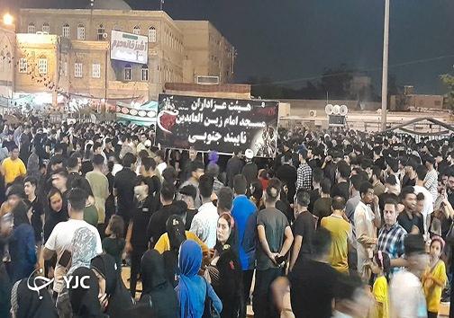 آمدن هئیت های عزاداری درشب شام غریبان به امامزاده