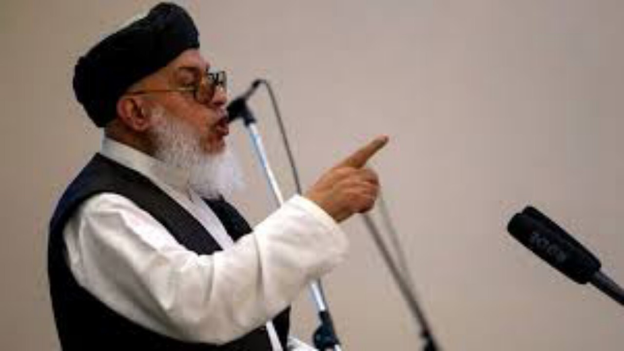 مشکل تحصیل دختران را رفع می کنیم