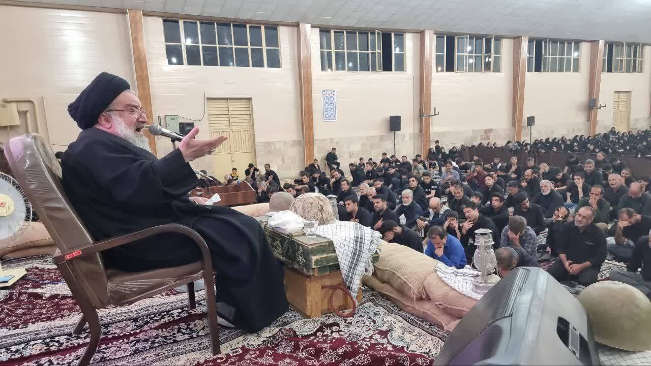 مجالس عزاداری نقش  مؤثری در تداوم دین داشته است
