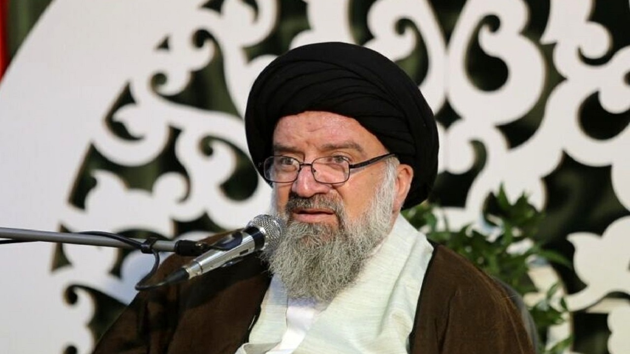 دشمن در پی عادی سازی بی‌حجابی در کشور است