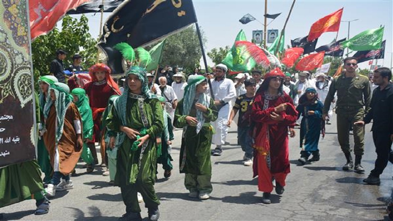 کاروان پیاده حرم تا حرم انصارالحسین (ع) به شهرستان بروجن رسید + تصاویر