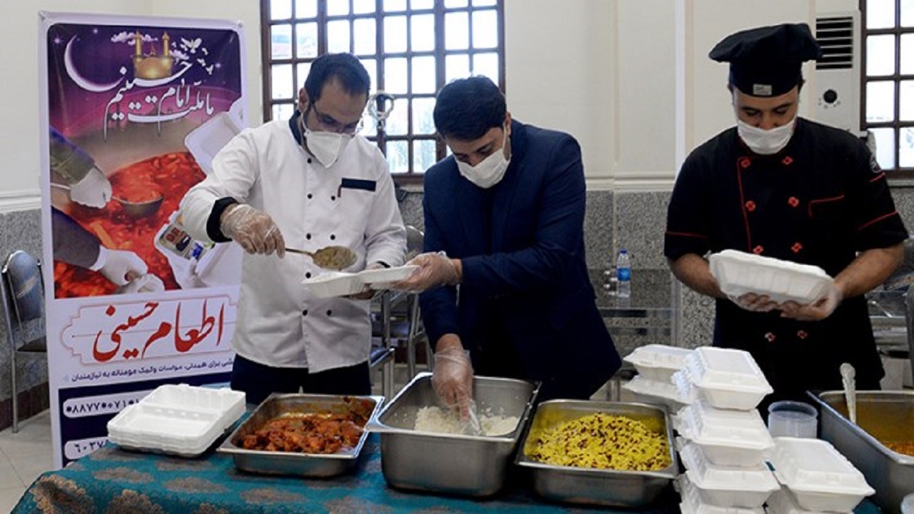 استقبال یزدی‌ها از طرح اطعام و احسان حسینی