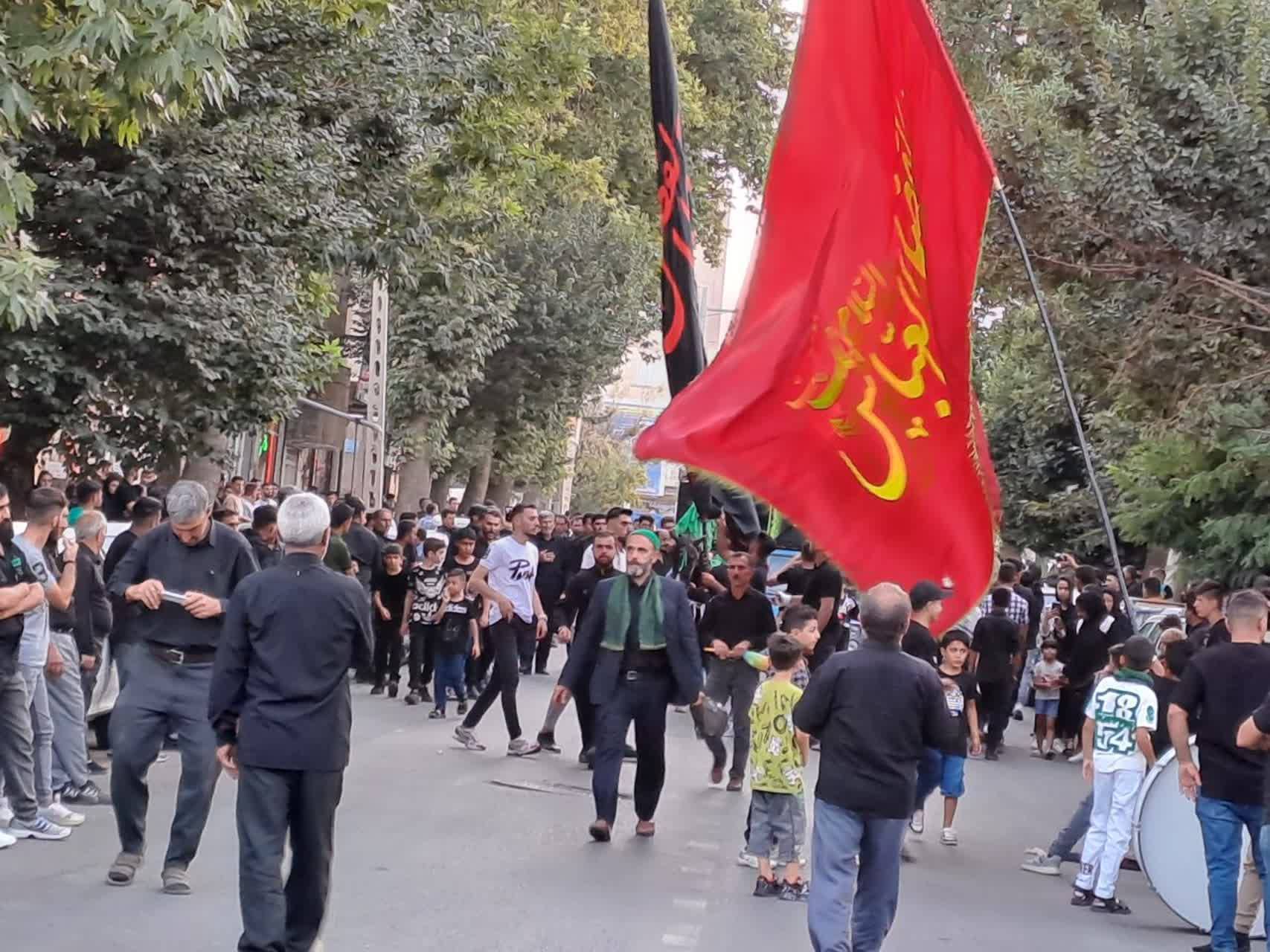 مراسم عزاداری در حسینیه