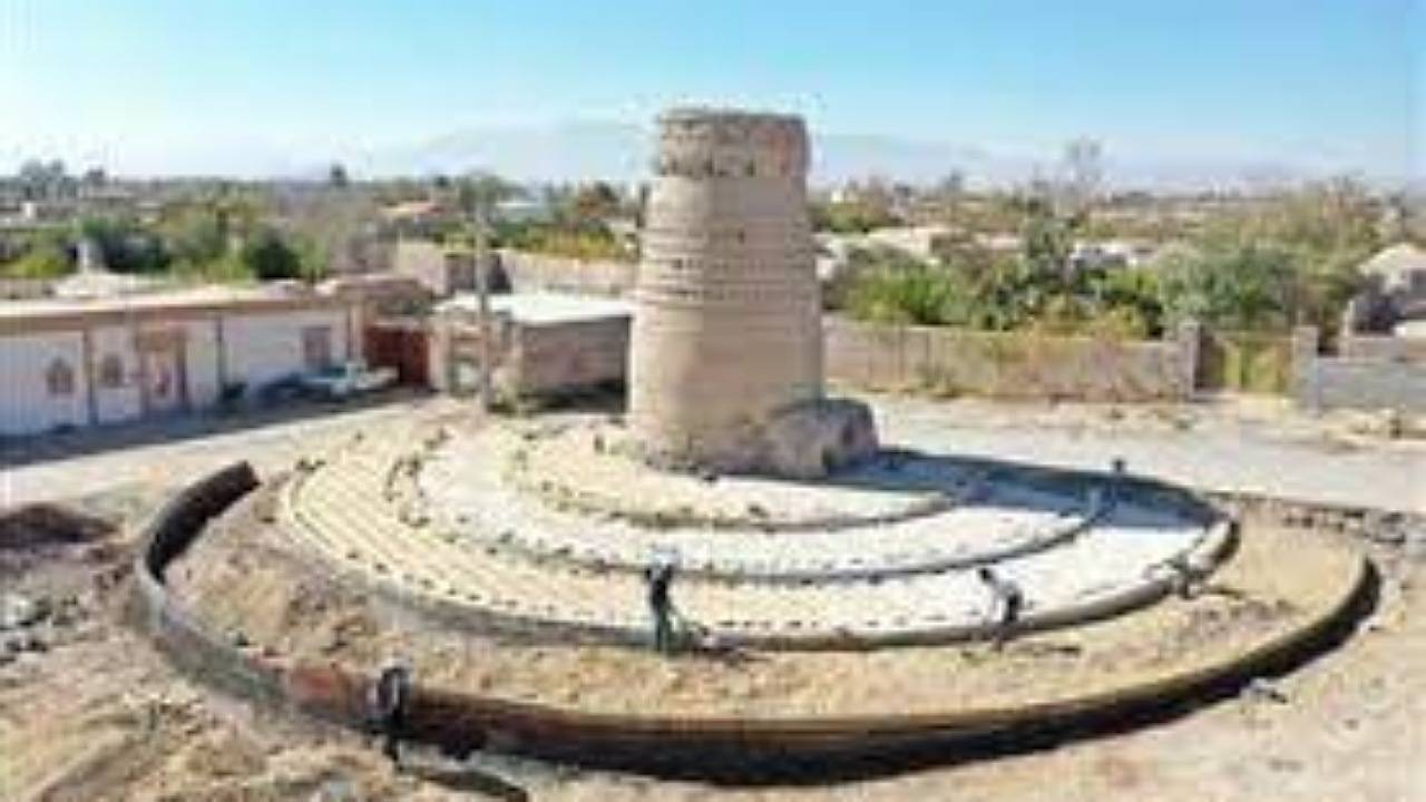 مرمت برج سلورد بردسیر آغاز شد