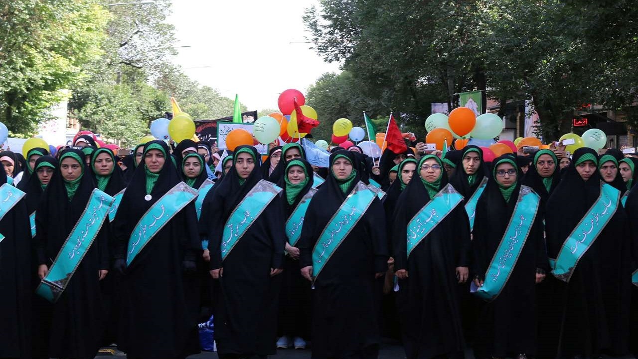 گشت ارشاد نداریم اما با هنجارشکنان برخورد می کنیم
