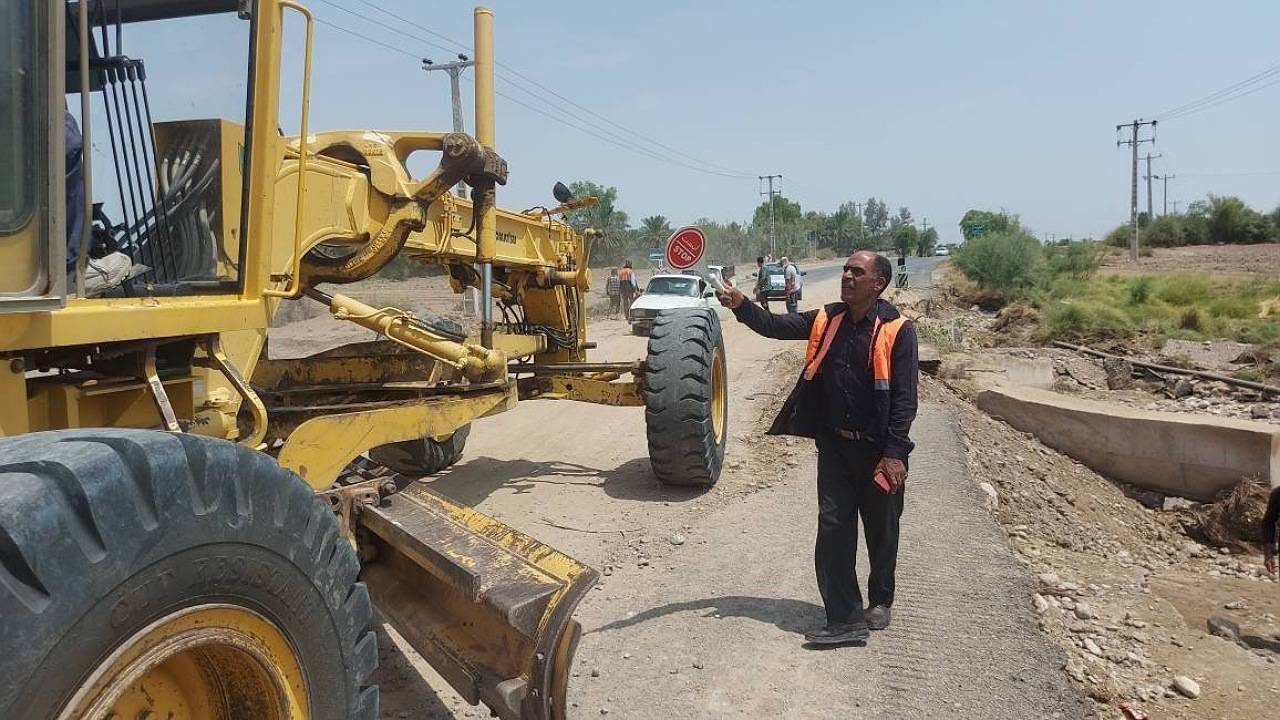 ۵۰ روستای بی برق جیرفت در مناطق سیل زده برقدار شدند/ هیچ راه مسدودی وجود ندارد