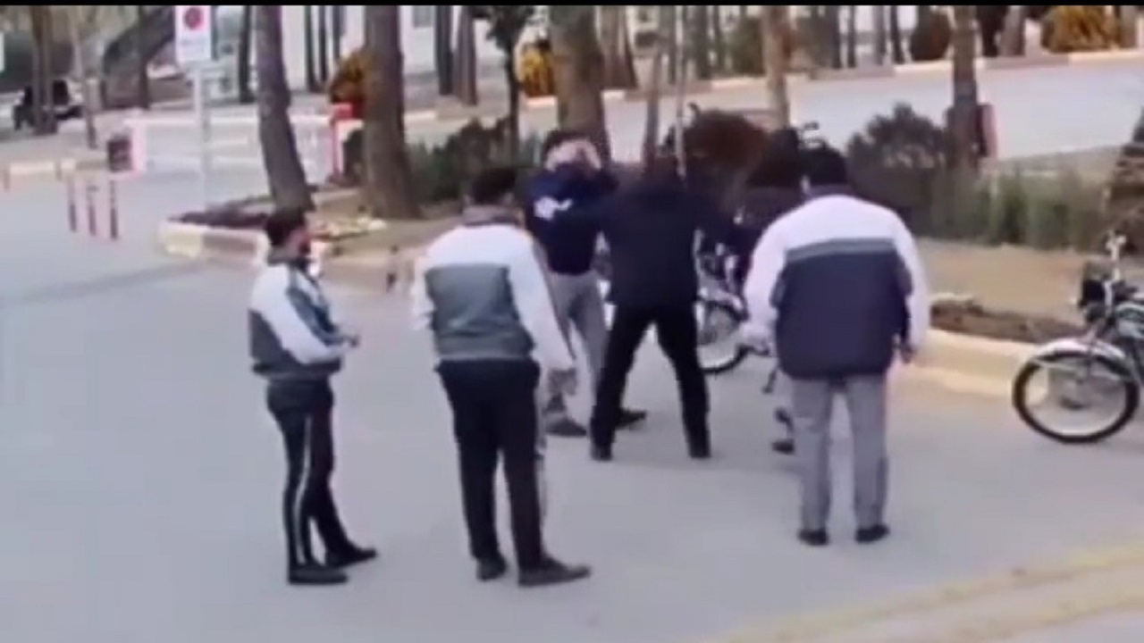 پیگیری موضوع ضرب و شتم شهروند شاهرودی مقابل شهرداری