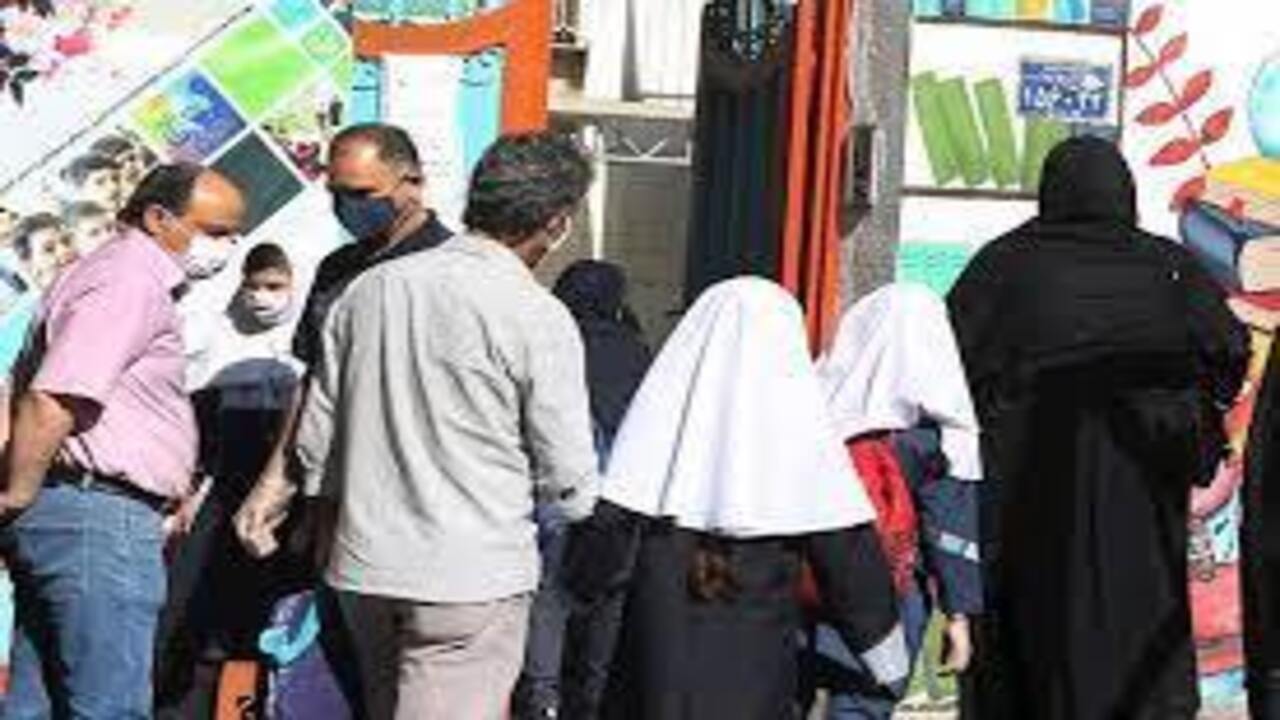 دریافت وجه در زمان ثبت‌ نام دانش‌ آموزان پیگرد قانونی دارد