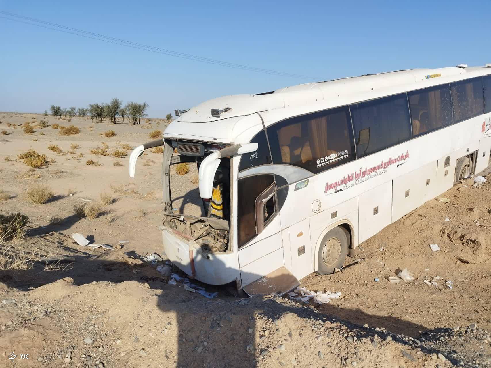 انحراف از حاده اتوبوس