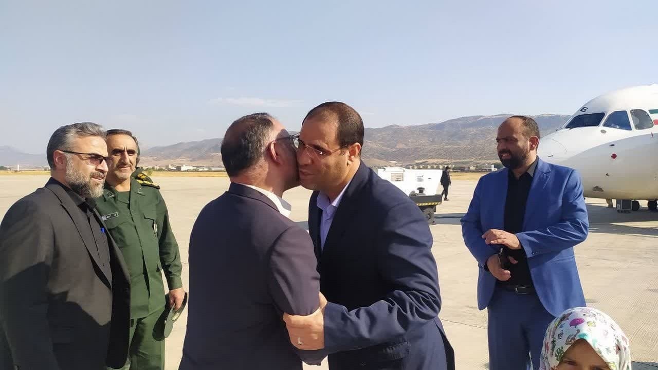 وزیر آموزش و پرورش وارد لرستان شد