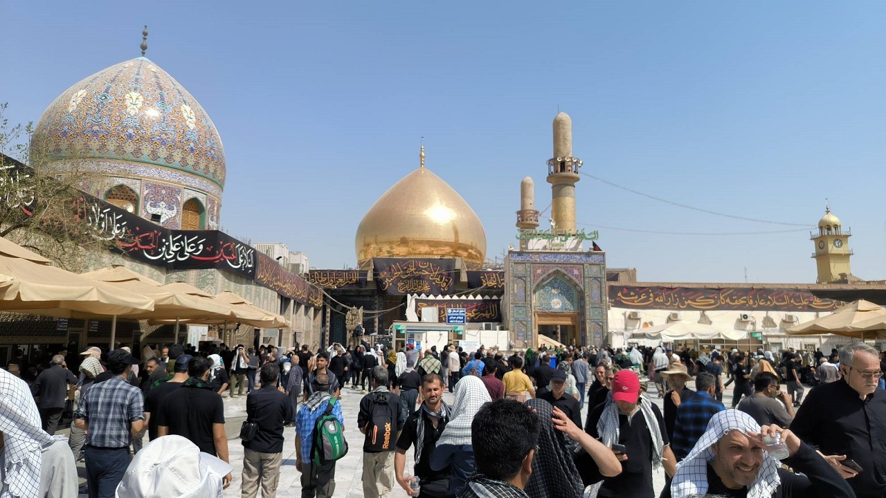 حال و هوای حرم عسکریین در آستانه اربعین حسینی + فیلم و تصاویر