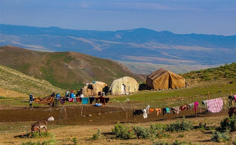 برپایی ۴۰۰ میز خدمت در روستا‌ها و مناطق عشایری استان همدان