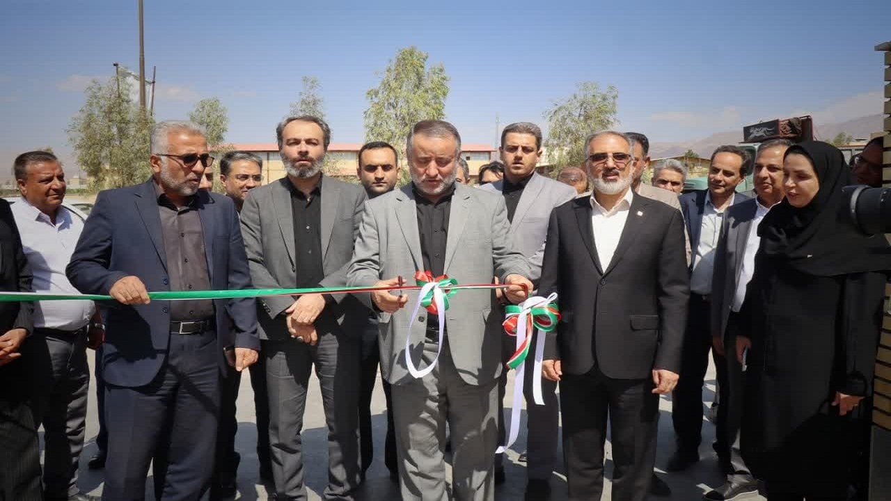 افتتاح دو واحد صنعتی رنگ آمیزی و مکمل دامی در سمنان
