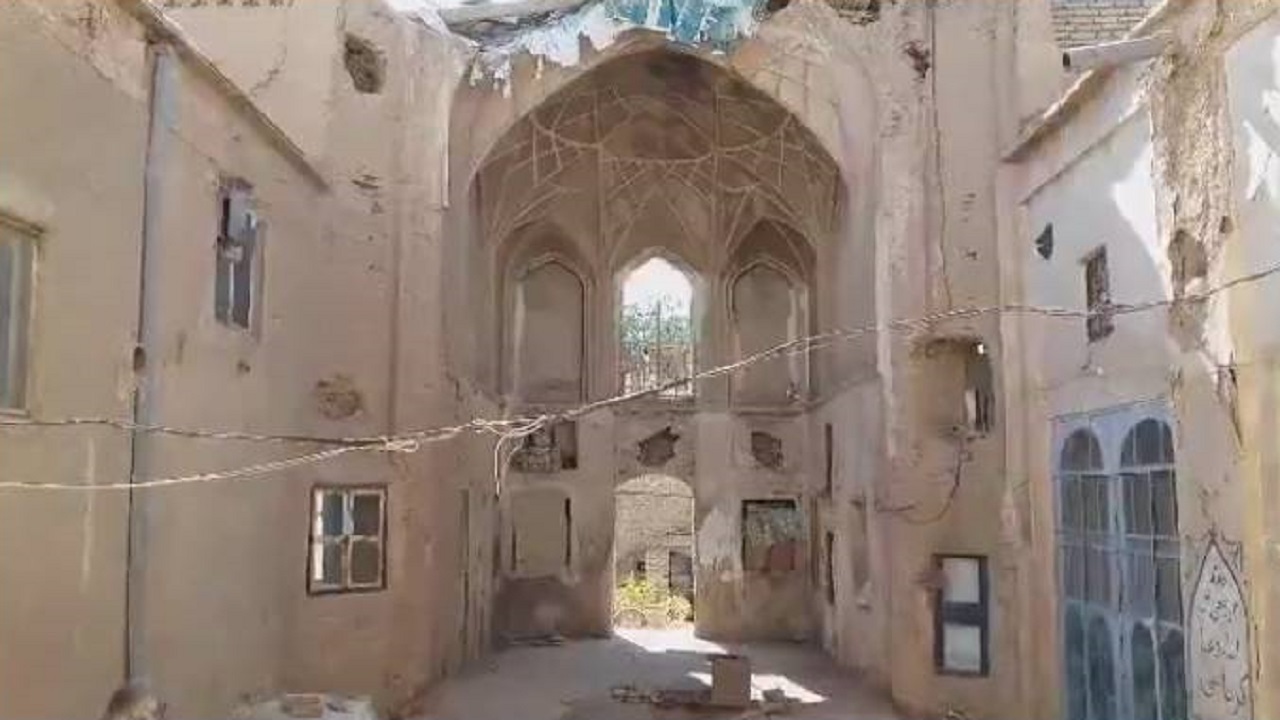 خانه تاریخی کرباسی ها در آستانه تخریب + فیلم