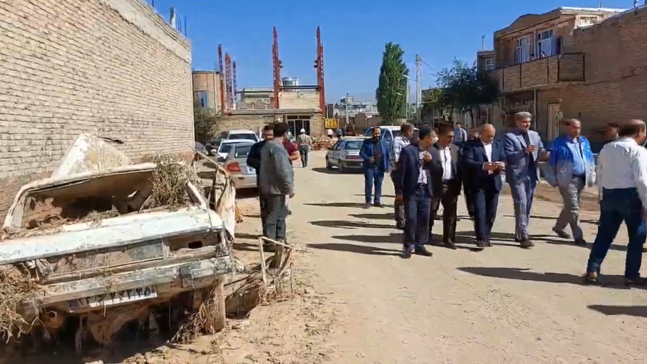 بازدید معاون فنی و هماهنگی امور بازسازی و بازتوانی سازمان مدیریت بحران کشور از مناطق سیل زده اهر