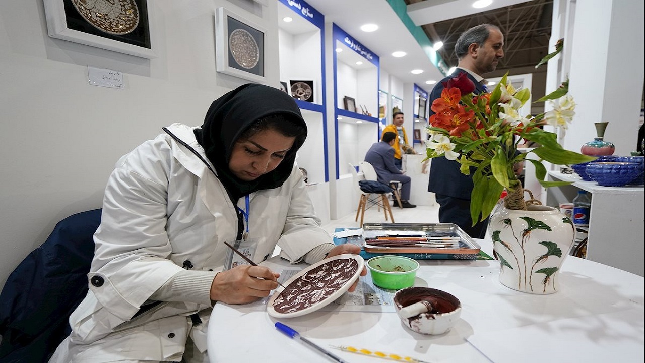 راهیابی صنعتگر اردبیلی به مجمع بین‌المللی سفال ازبکستان