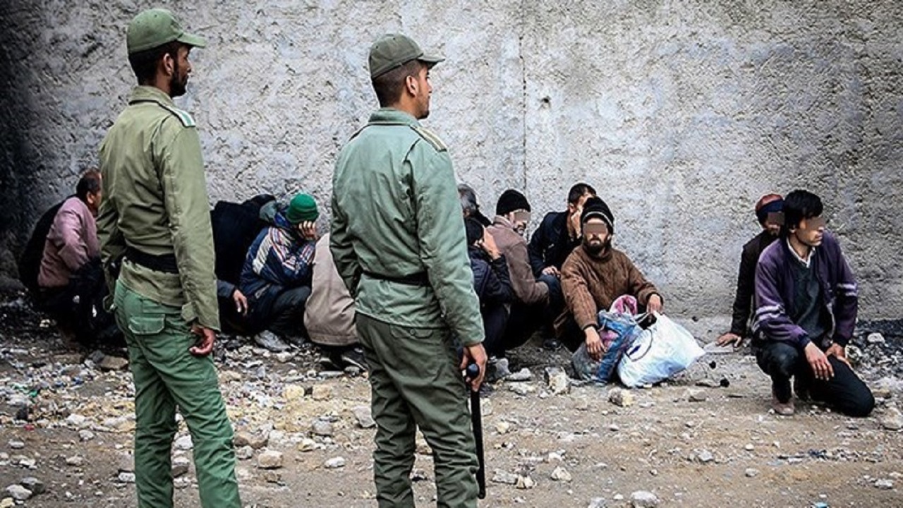 ۱۲۲ معتاد متجاهر از حاشیه شهر مشهد جمع آوری شدند