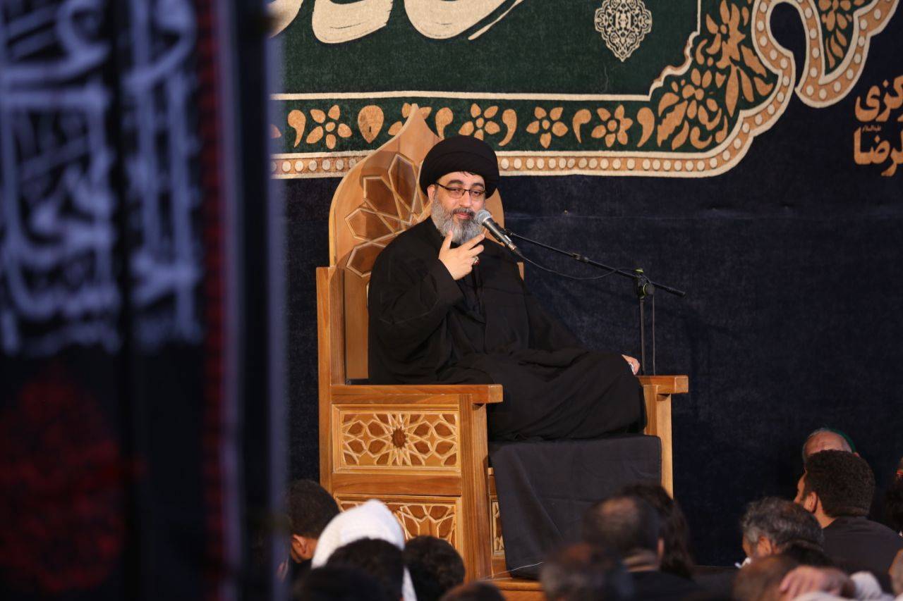 مراسم سخنرانی در صحن عقیله حرم امام حسین(ع)