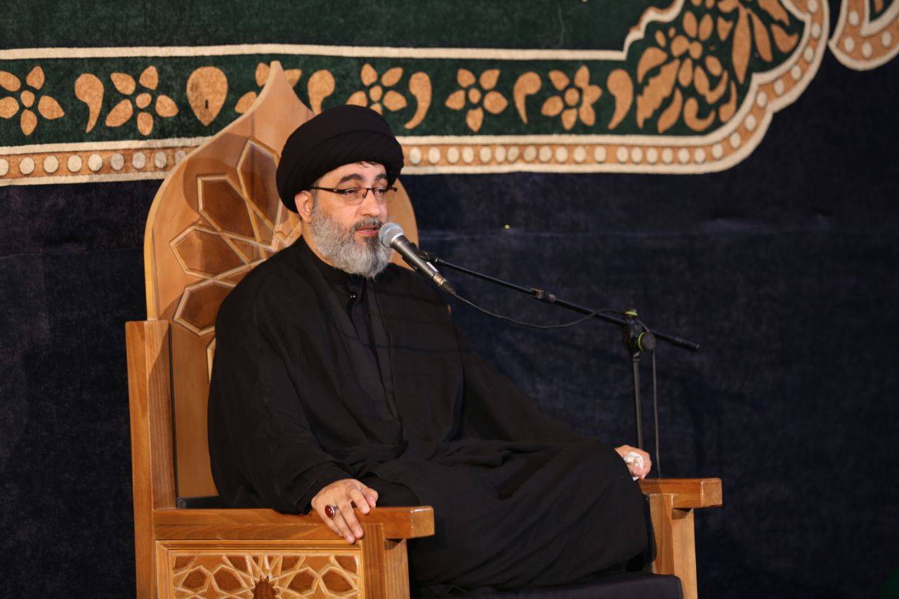 مراسم سخنرانی در صحن عقیله امام حسین(ع)