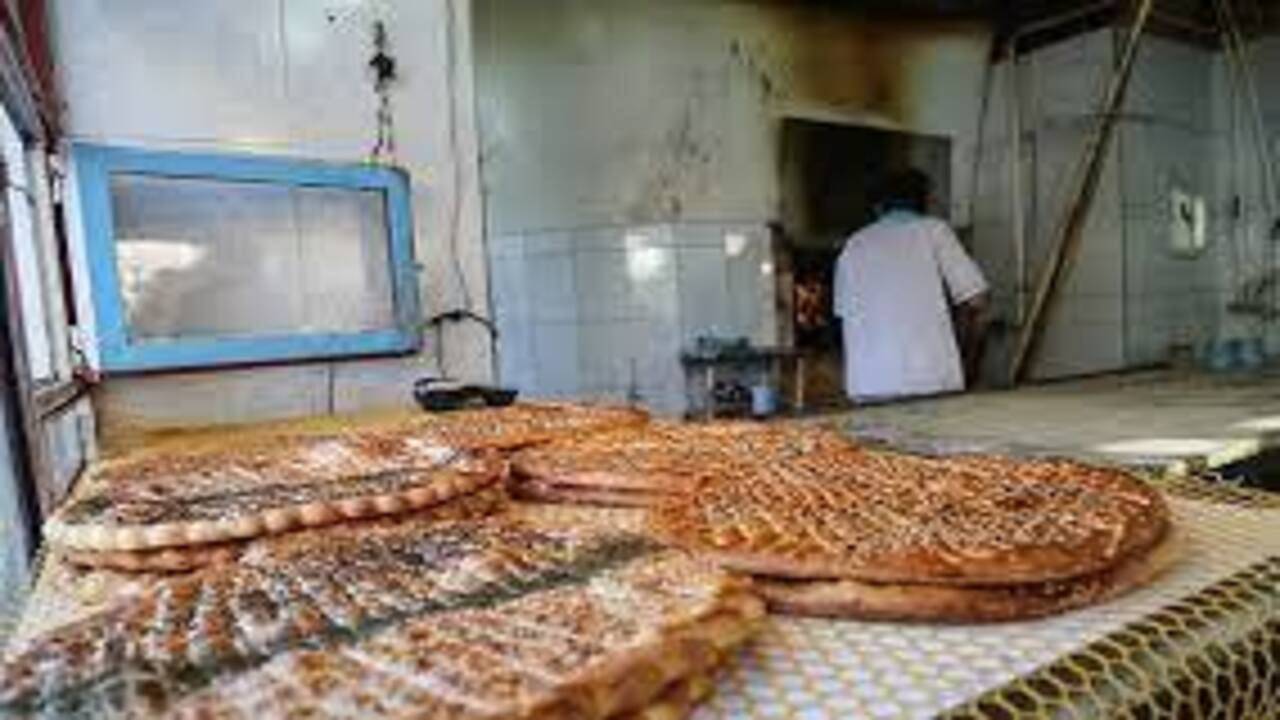 هفت نانوایی سیار در اطراف حرم رضوی راه اندازی شد