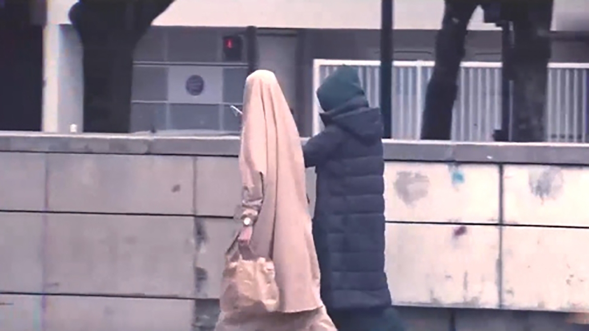 حجاب اختیاری از نظر برانداز‌ها + فیلم