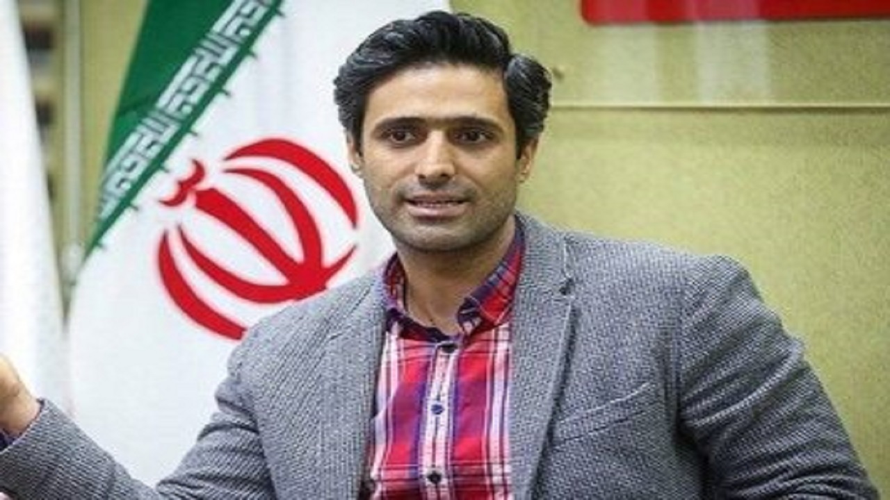 واکنش جواد قارایی به شایعه مهاجرتش + فیلم