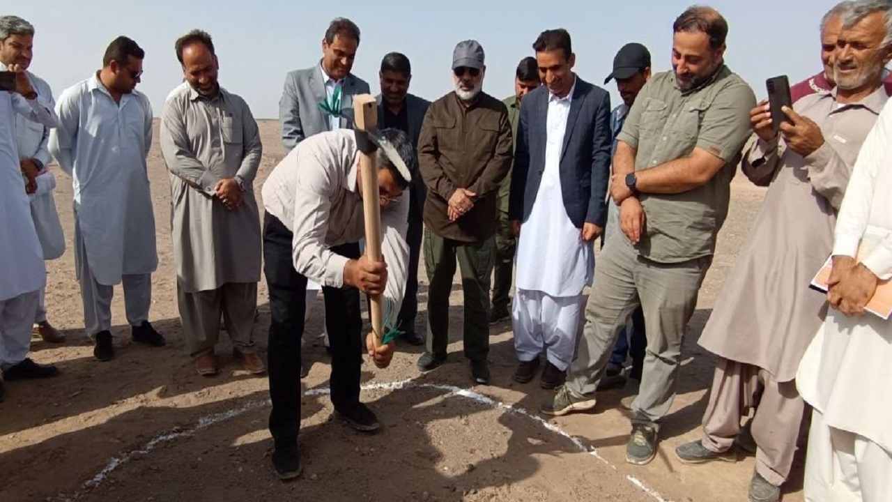 عملیات احداث راه اصلی بمپور به دلگان آغاز شد