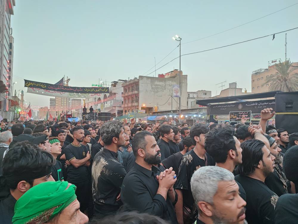 زائران در روز اربعین