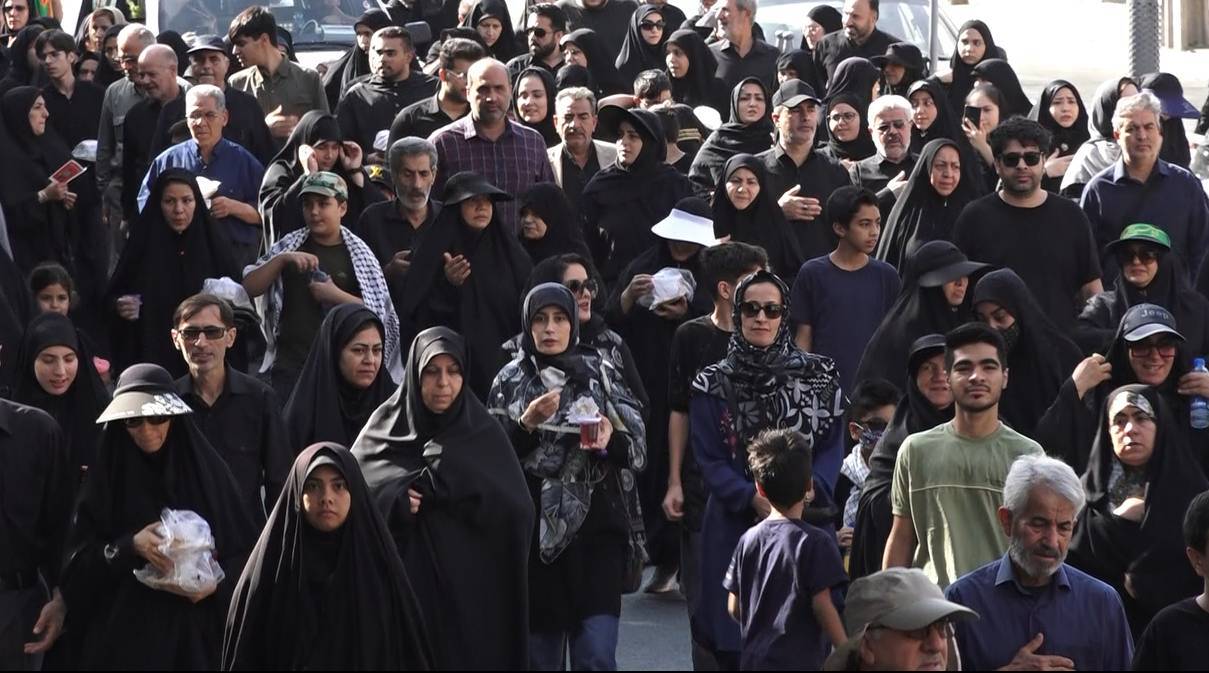 پیاده روی دلدادگان اربعین در کرج