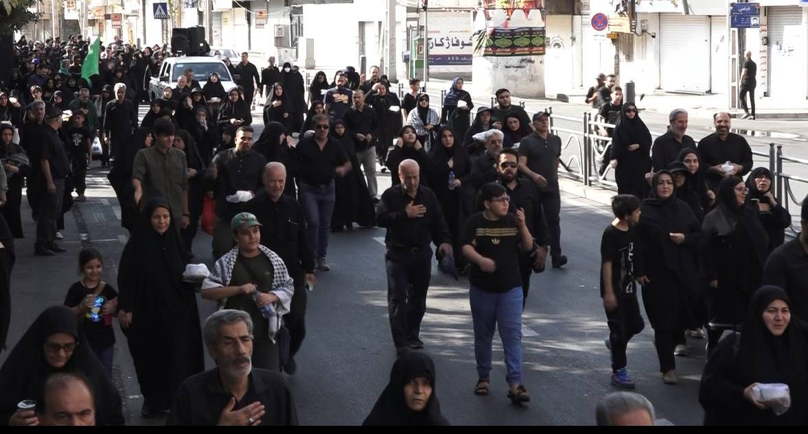 پیاده روی دلدادگان اربعین در کرج