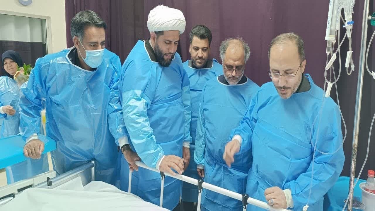 عیادت رئیس شورای اطلاع‌رسانی دولت از خبرنگار حادثه دیده باشگاه خبرنگاران