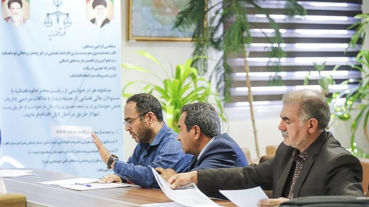 رسیدگی به مشکلات حقوقی و قضایی بیش از ۵ هزار نفر در مرکز ارتباطات مردمی قوه قضاییه