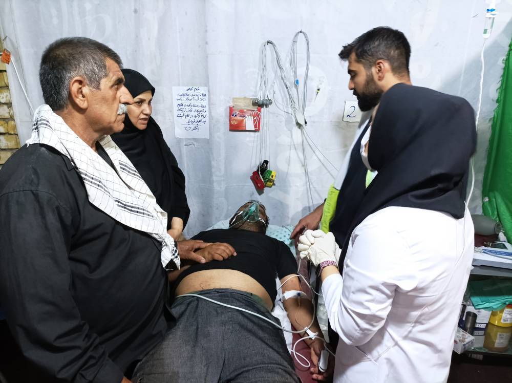 خدمات پزشکی به زائران اربعین